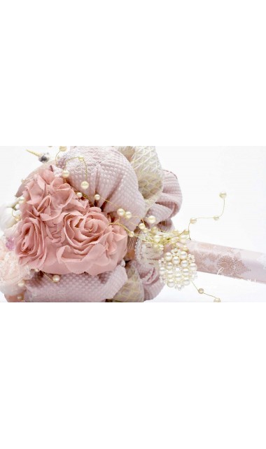Lumanare botez brodata cu gold si accesorizata cu trei figurine unicorni Golden Unicorns Valley 8